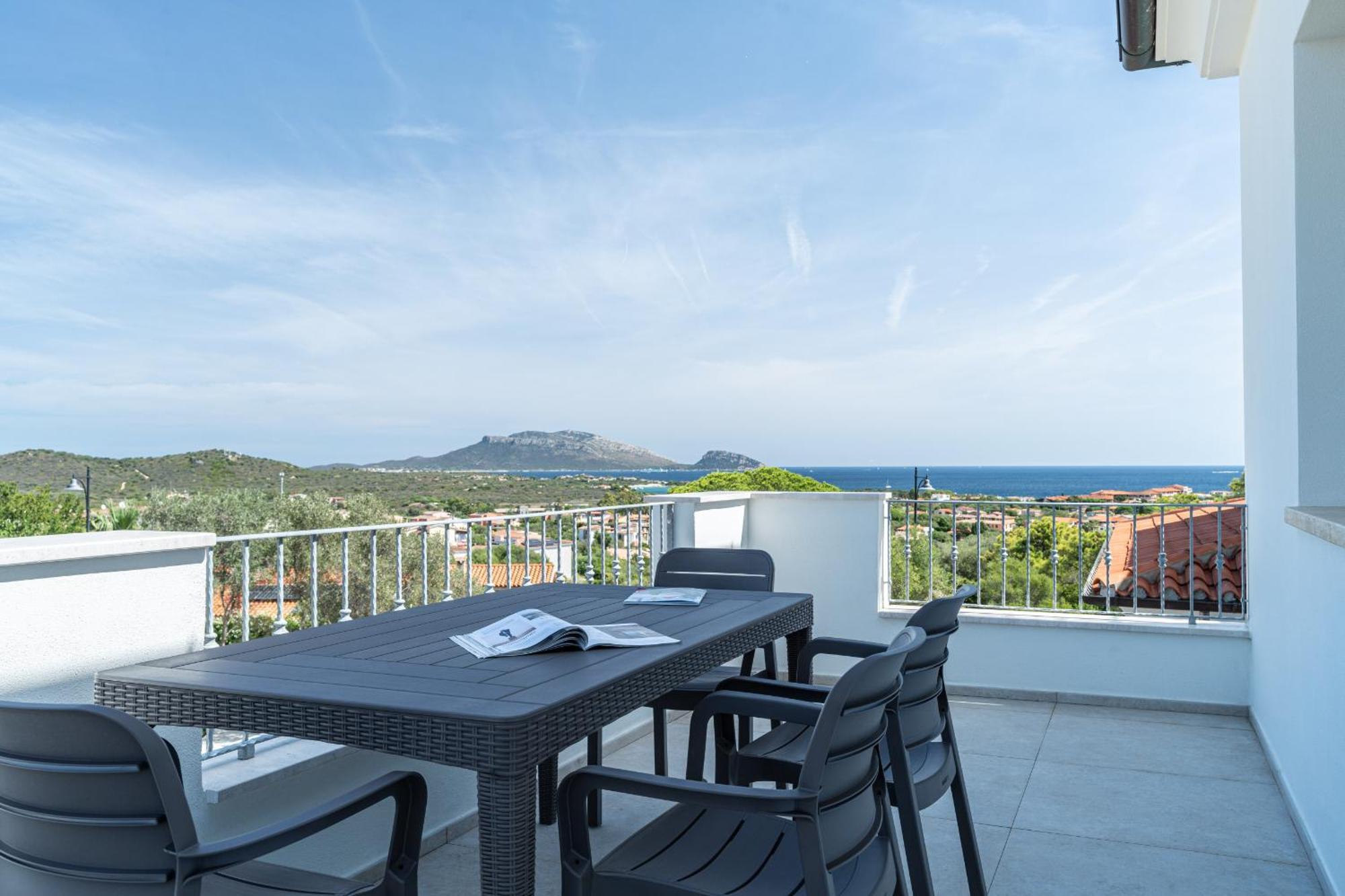 Appartamento Le Conchiglie With Pool By Wonderful Italy Olbia